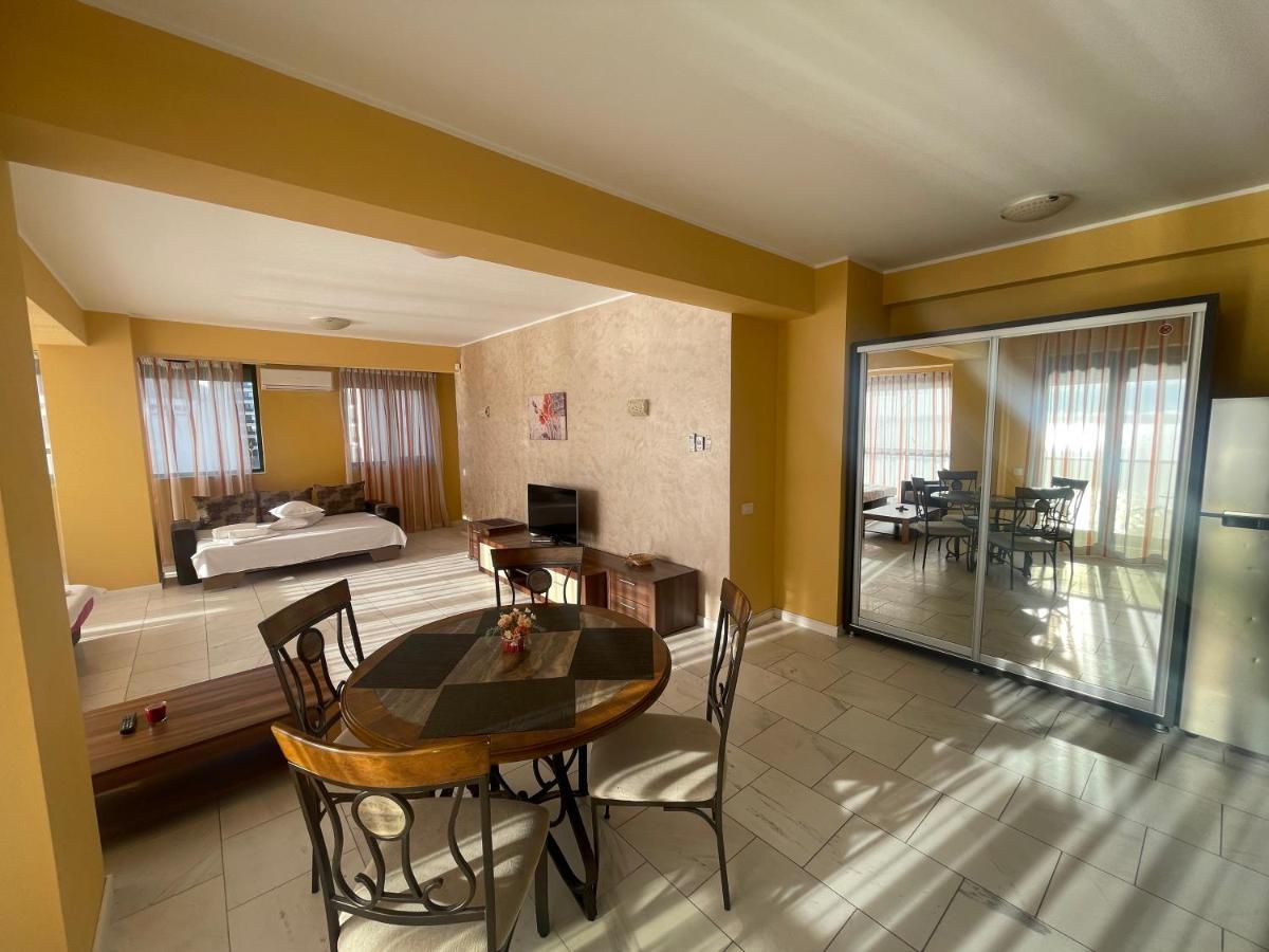 Sophia Lake View Suite Mamaia Kültér fotó