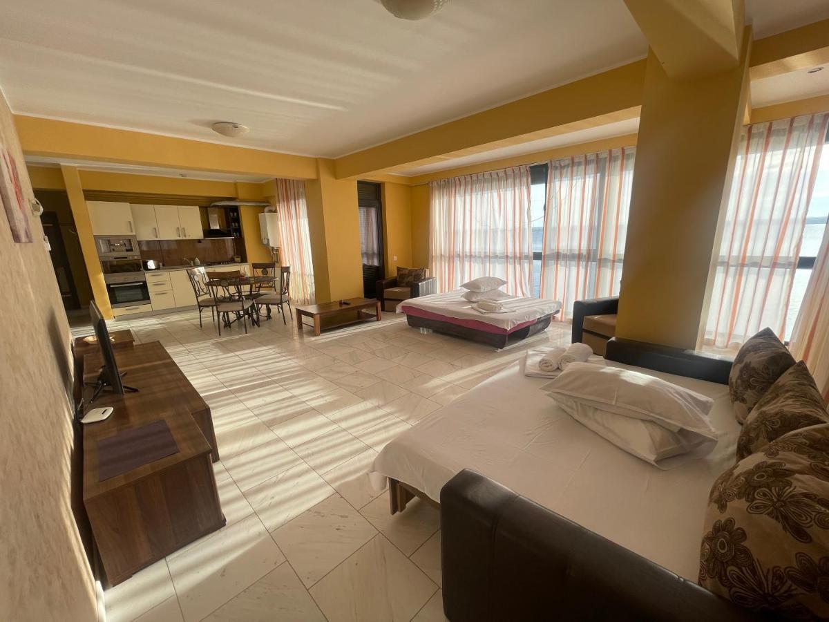Sophia Lake View Suite Mamaia Kültér fotó