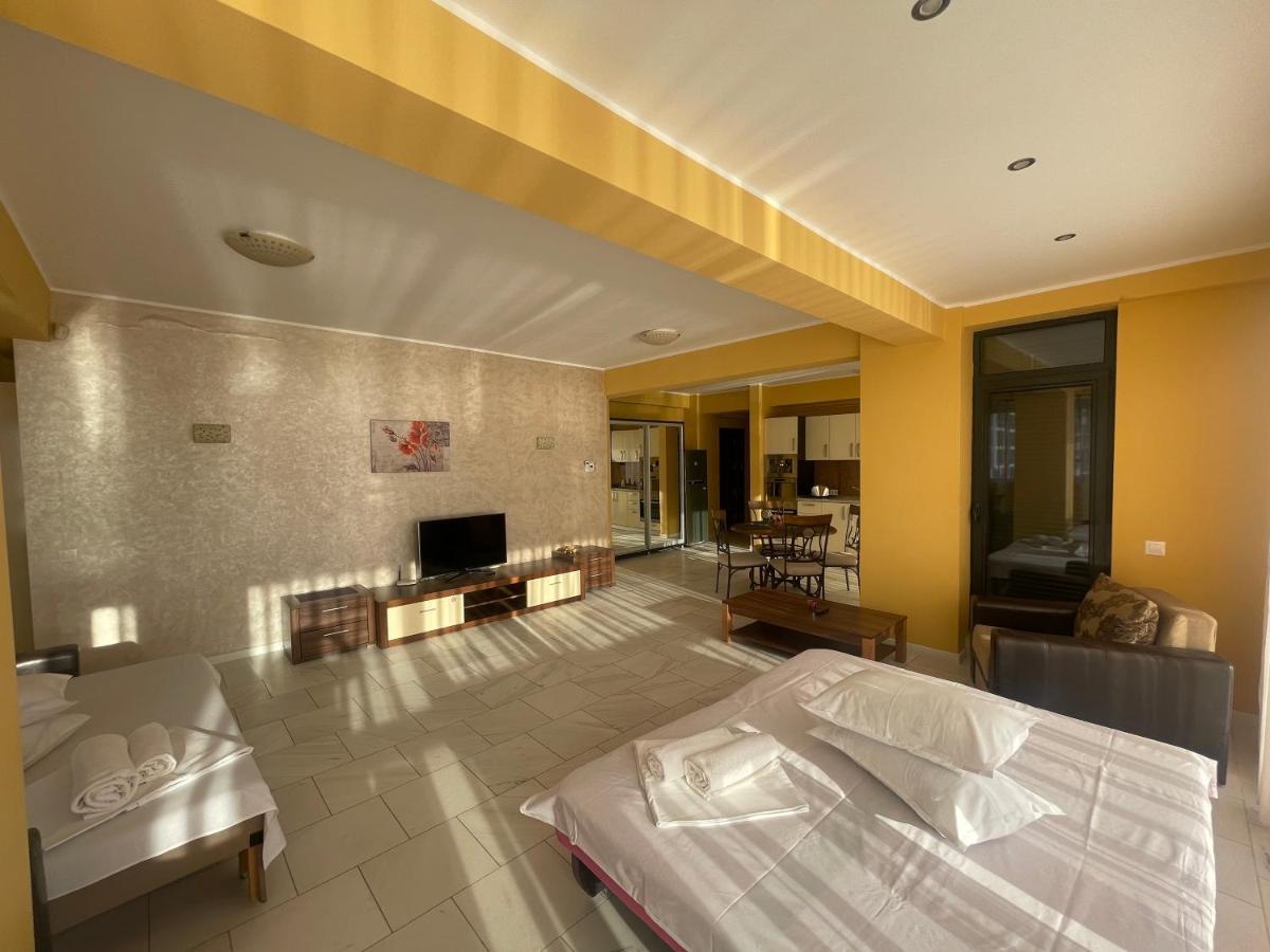 Sophia Lake View Suite Mamaia Kültér fotó