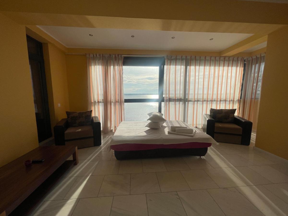 Sophia Lake View Suite Mamaia Kültér fotó