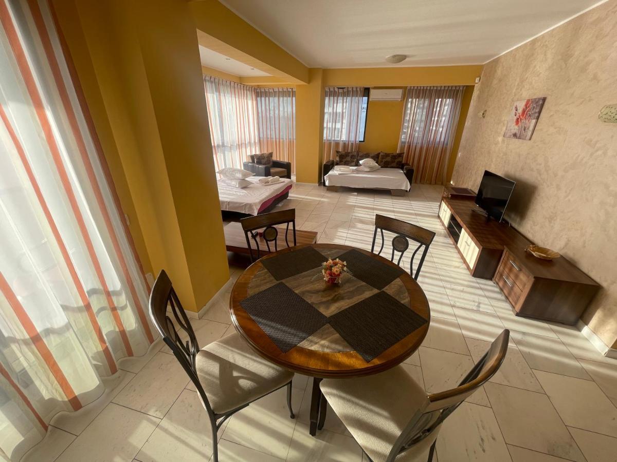 Sophia Lake View Suite Mamaia Kültér fotó