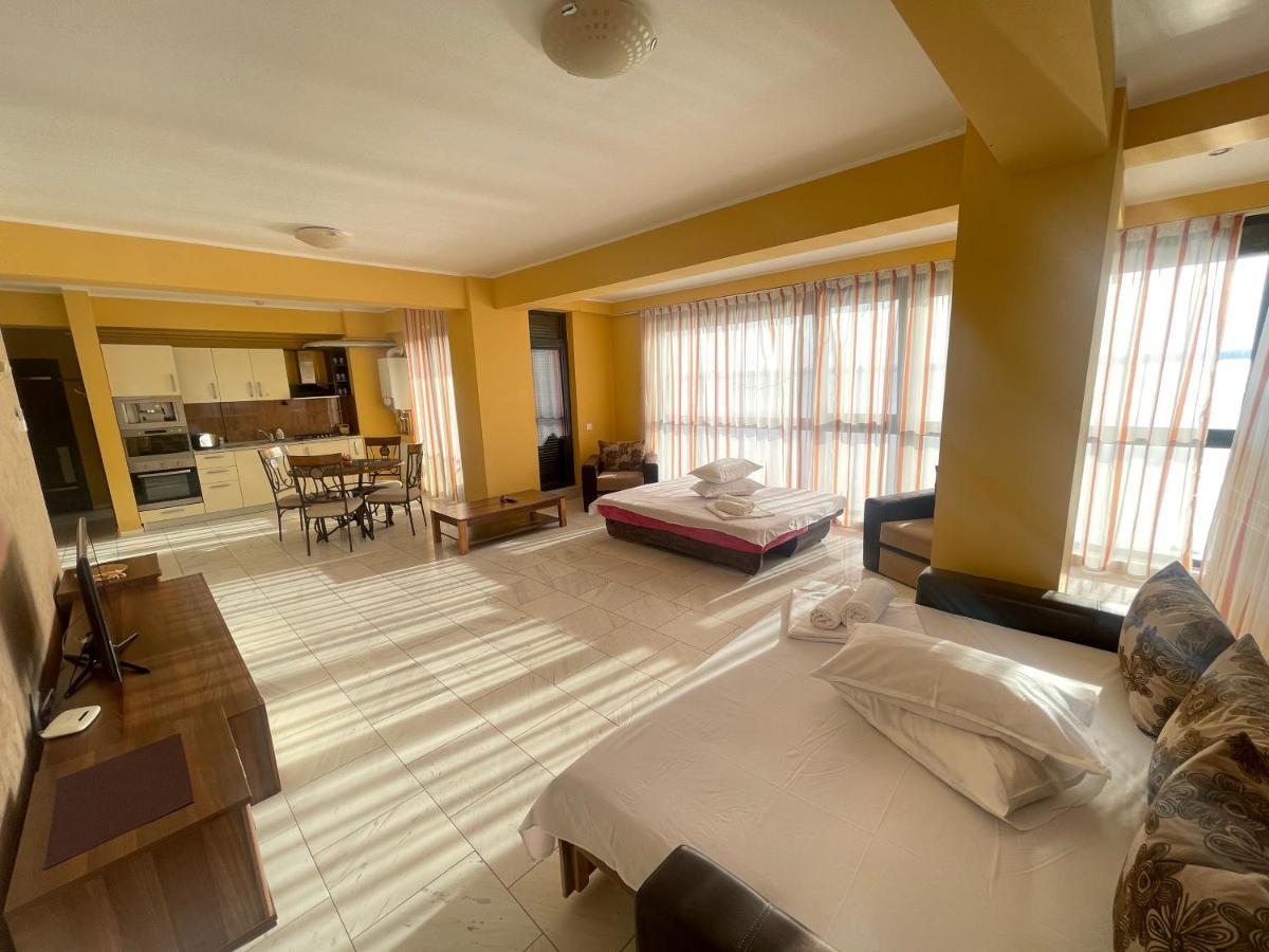 Sophia Lake View Suite Mamaia Kültér fotó