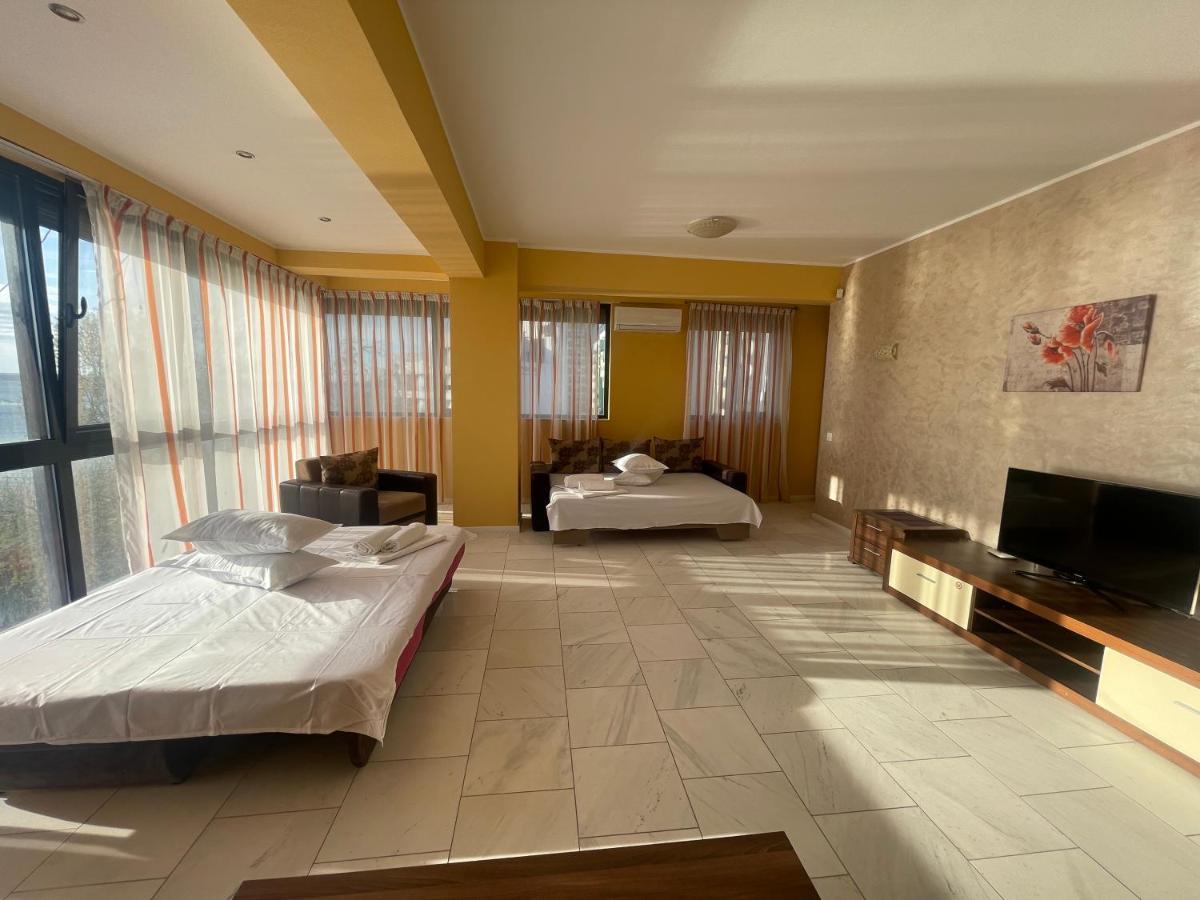 Sophia Lake View Suite Mamaia Kültér fotó